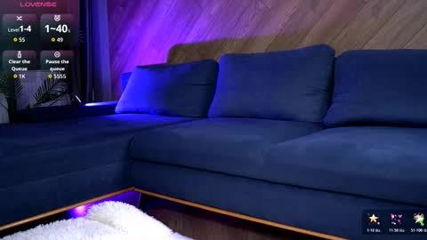 Snapshot of esmeainsley chatting on December 20, 2025, 3:02 am Raluca online show from December 20, 2025, 3:02 am