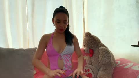 Esmeralda  online show from July 9, 2026, 1:04 pm
