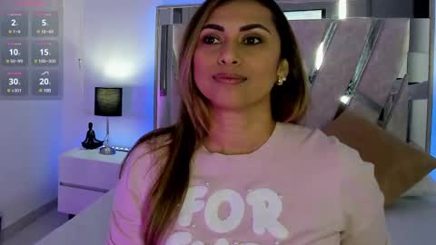 esmerald_golden online show from March 11, 2025, 11:44 am