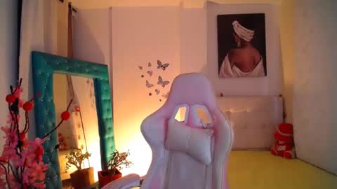 Esmeralda online show from March 7, 2025, 10:32 pm