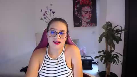 Esmeralda online show from February 22, 2026, 7:23 pm