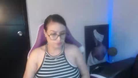 Esmeralda online show from March 10, 2026, 2:55 pm