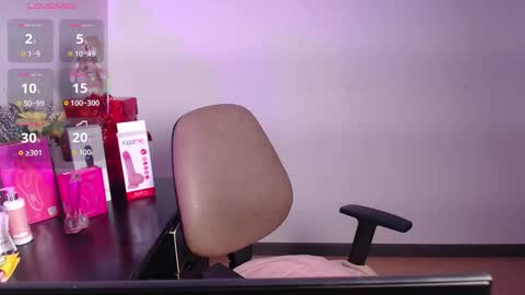 Snapshot of esmeralda_bk chatting on December 18, 2025, 10:27 pm esmeralda_bk online show from December 18, 2025, 10:27 pm