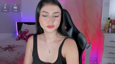 Esmeralda  online show from November 8, 2025, 7:01 pm