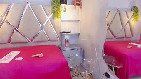 Snapshot of esmeralda_feerrer chatting on October 30, 2025, 5:13 pm esmeralda online show from October 30, 2025, 5:13 pm