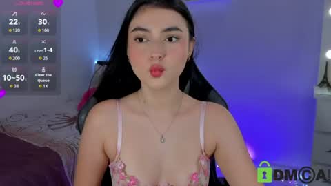 Esmeralda online show from June 14, 2026, 12:18 pm