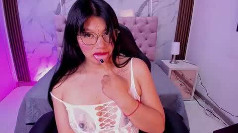 Esmeralda  online show from January 14, 2026, 11:38 am