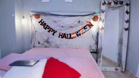 esmeraldanyx online show from October 22, 2025, 10:09 pm