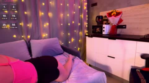 Esmi online show from December 5, 2025, 7:17 am