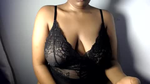Esme online show from June 27, 2026, 11:10 pm