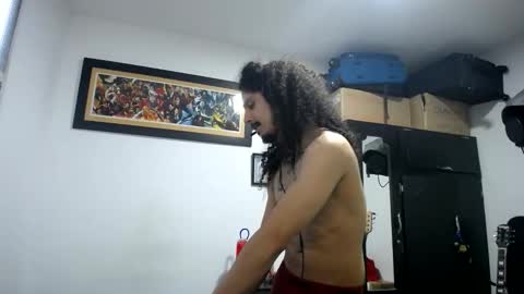 Esnider online show from April 23, 2026, 11:07 pm