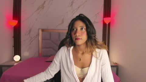 esperanzamora online show from April 14, 2026, 12:11 pm