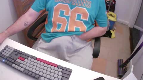 Morph online show from November 8, 2025, 8:29 pm