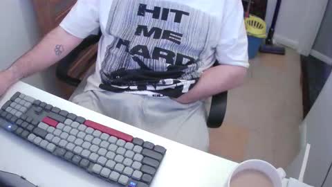 Morph online show from November 27, 2025, 8:22 pm