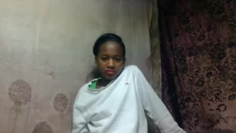 Snapshot of estancelee chatting on June 23, 2026, 6:44 am estancelee online show from June 23, 2026, 6:44 am