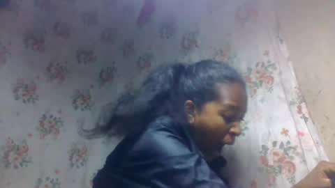 Snapshot of estancelee chatting on July 22, 2026, 6:49 am estancelee online show from July 22, 2026, 6:49 am