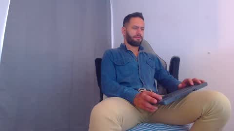 esteban online show from December 30, 2024, 7:32 pm