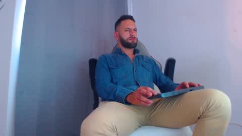 esteban online show from January 30, 2025, 8:31 pm