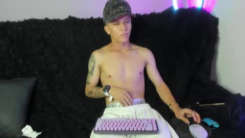 esteban__777 online show from February 12, 2026, 3:01 am