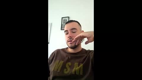 Esteban Reyes  independent model online show from January 6, 2026, 2:32 pm