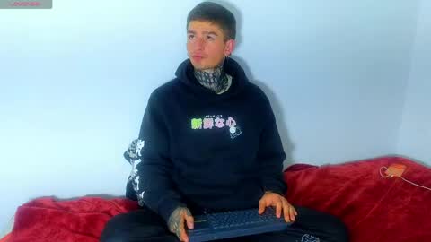 Esteban independent model online show from May 4, 2026, 7:26 am
