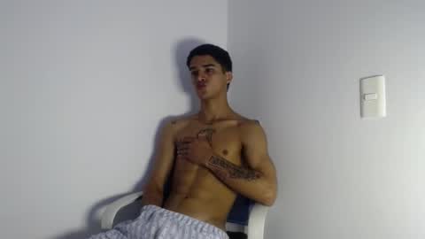 Snapshot of estebanjm22 chatting on February 27, 2026, 4:29 pm Esteban online show from February 27, 2026, 4:29 pm