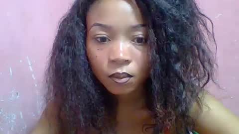 estelah20 online show from October 7, 2025, 6:10 am