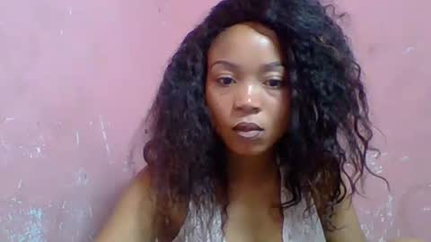 estelah20 online show from October 17, 2025, 6:27 am