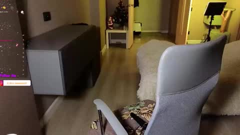 Estelle online show from January 17, 2026, 9:29 pm