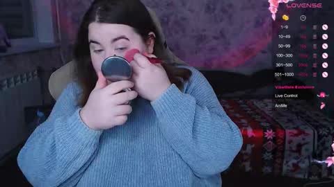 estelle_hicks online show from November 18, 2025, 6:34 pm