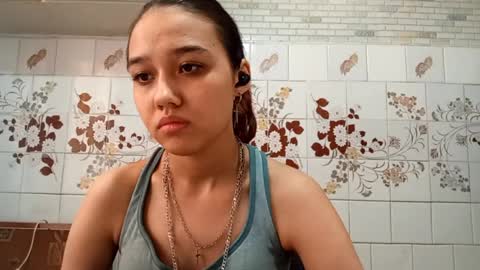 estellekirbo online show from March 28, 2026, 1:11 pm