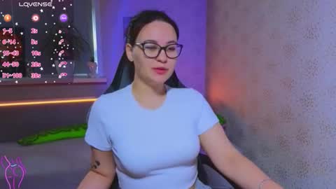 EsterPlayful online show from September 20, 2025, 11:11 am