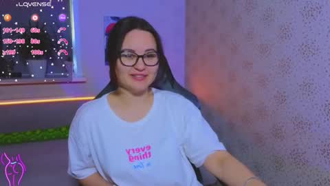 EsterPlayful online show from October 11, 2025, 7:07 am