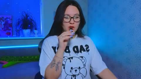 EsterPlayful online show from November 10, 2025, 10:47 am