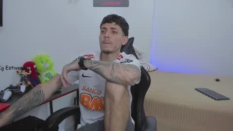 estivenvel online show from February 26, 2026, 10:53 pm