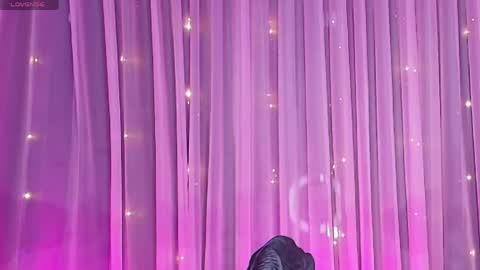 Estrella online show from April 8, 2026, 11:54 am