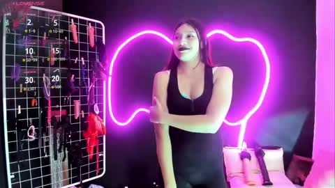 Cloe and Megan online show from October 25, 2025, 7:08 pm