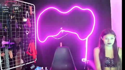 Cloe and Megan online show from November 14, 2025, 10:18 pm