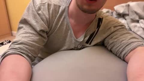 Tom online show from May 8, 2026, 12:16 am