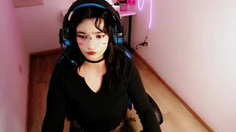 Moon online show from April 7, 2026, 9:59 pm