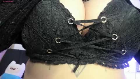 Snapshot of eternalmuse chatting on December 1, 2025, 9:03 am eternalmuse online show from December 1, 2025, 9:03 am