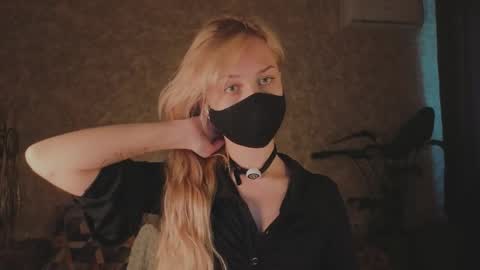 Sophia online show from May 16, 2026, 1:02 am