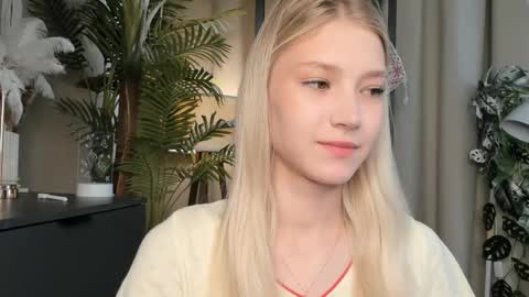 Snapshot of eternity_cuite chatting on June 5, 2026, 7:03 am Natalie online show from June 5, 2026, 7:03 am