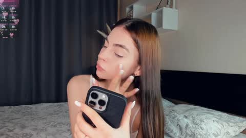 Snapshot of eternity_is_endless chatting on February 8, 2025, 7:26 am Mary online show from February 8, 2025, 7:26 am