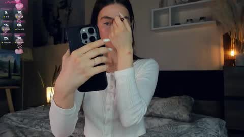 Snapshot of eternity_is_endless chatting on March 3, 2025, 7:43 am Mary online show from March 3, 2025, 7:43 am