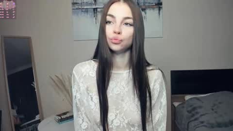 Snapshot of eternity_is_endless chatting on November 18, 2025, 7:35 am Mary online show from November 18, 2025, 7:35 am