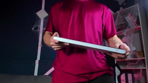 Etham online show from November 6, 2025, 1:56 pm