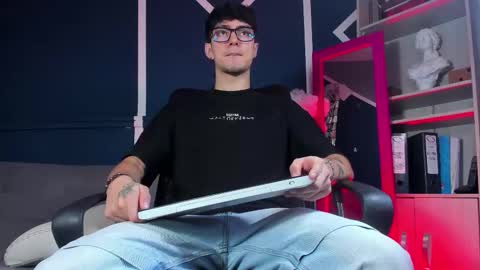 Etham online show from December 1, 2025, 4:01 pm