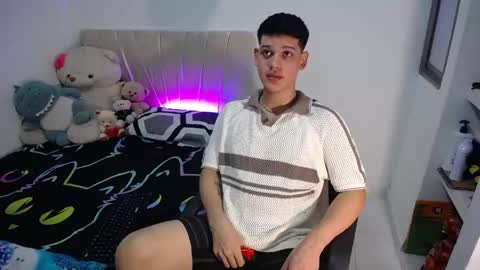 ethan_allard online show from May 20, 2026, 9:10 pm