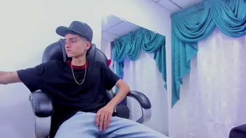 Snapshot of ethan_boy_ chatting on December 13, 2024, 11:06 pm Ethan online show from December 13, 2024, 11:06 pm